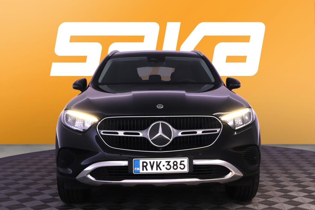 MERCEDES-BENZ GLC 2023