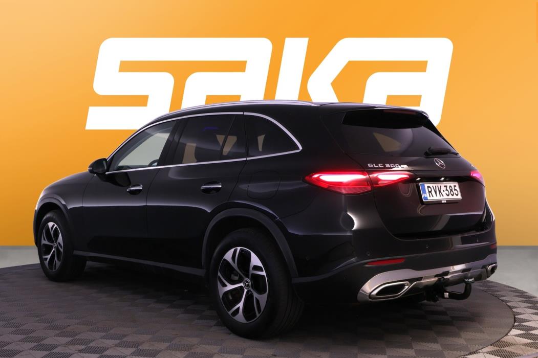 MERCEDES-BENZ GLC 2023