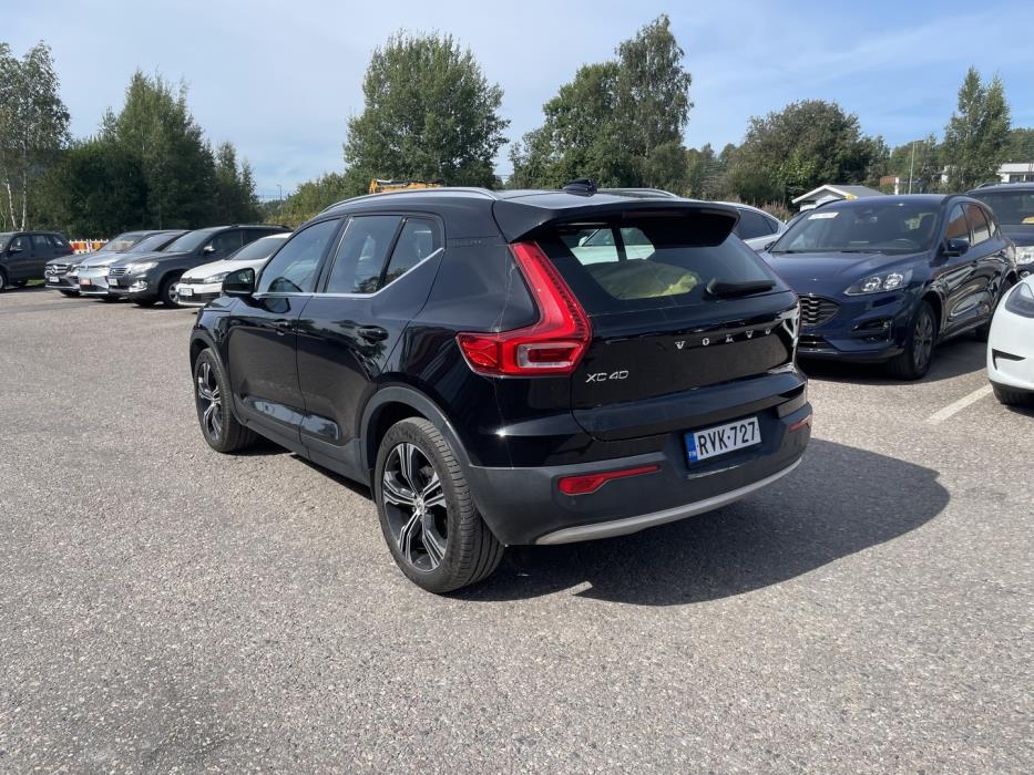 VOLVO XC40 2021