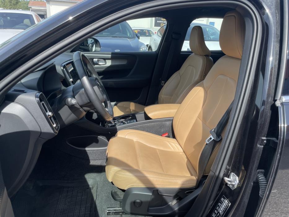 VOLVO XC40 2021