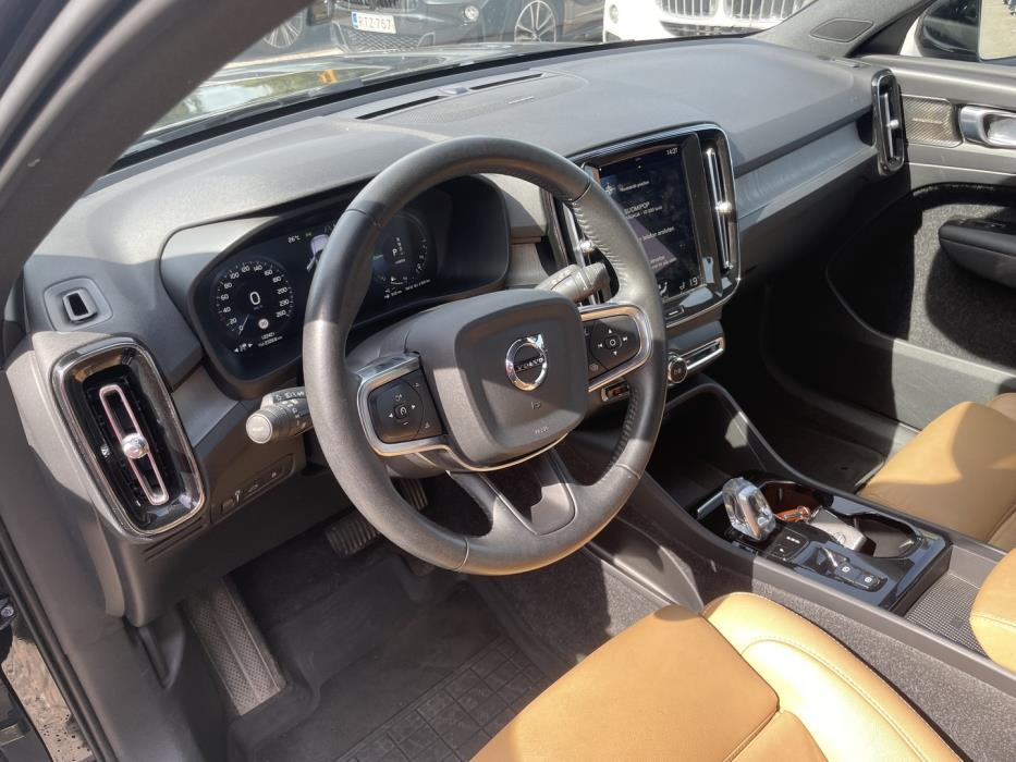 VOLVO XC40 2021