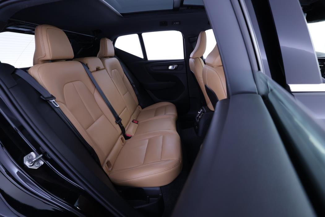 VOLVO XC40 2021