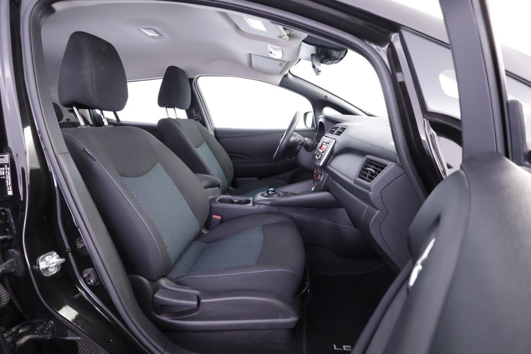 NISSAN LEAF 2022