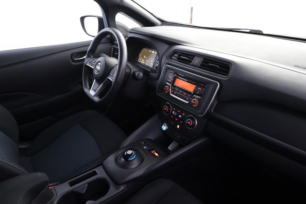 NISSAN LEAF 2022