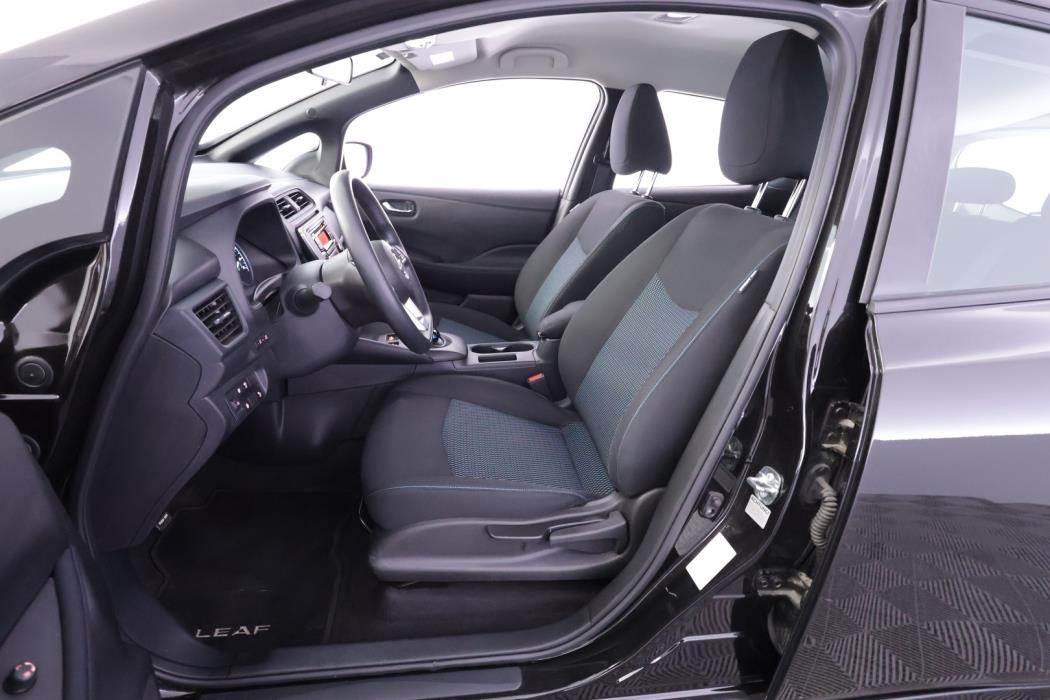 NISSAN LEAF 2022