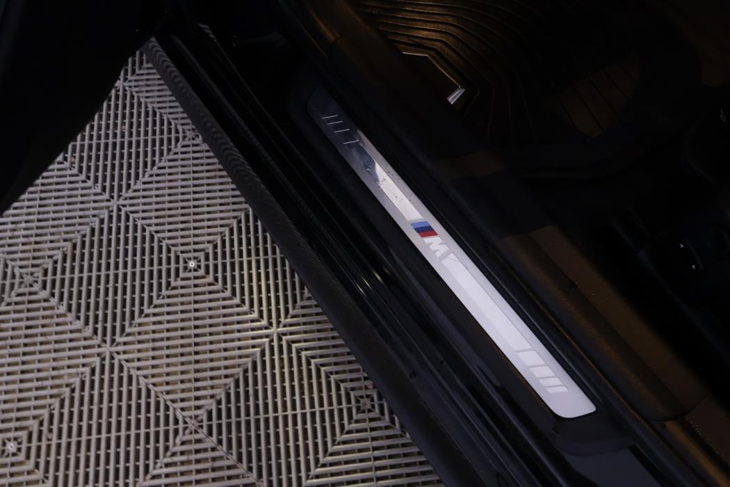 BMW 330 2021