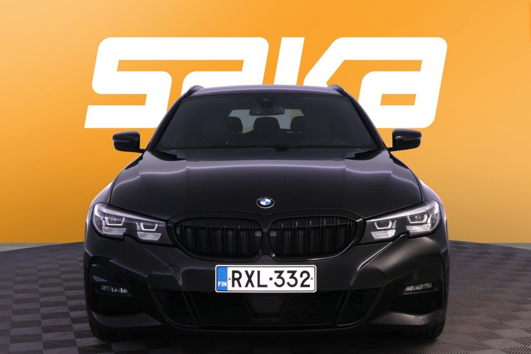 BMW 330 2021