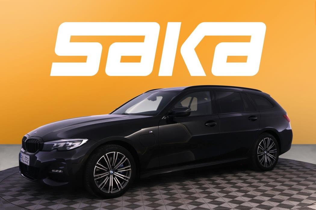 BMW 330 2021