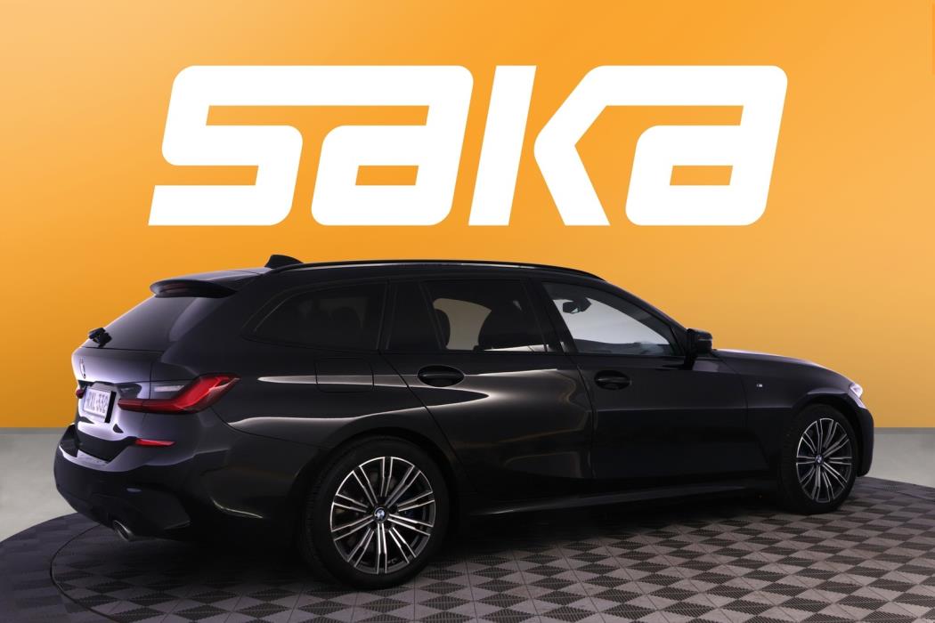 BMW 330 2021