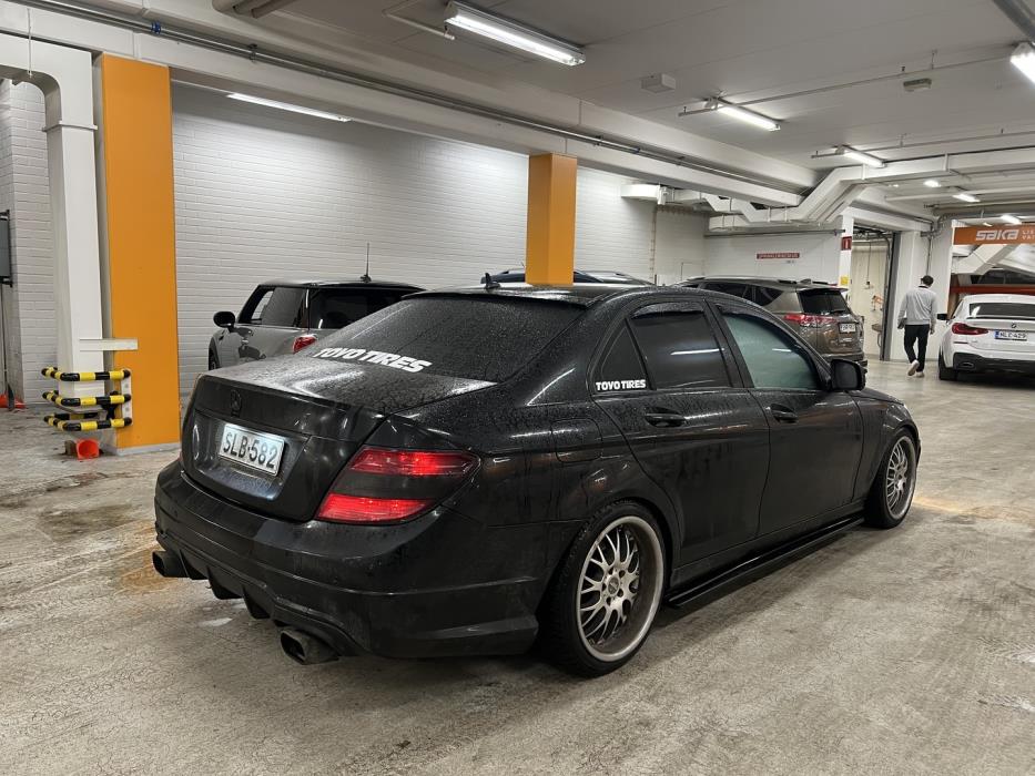 MERCEDES-BENZ C 2007