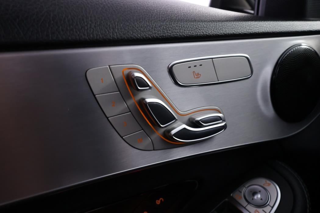 MERCEDES-BENZ C 2021
