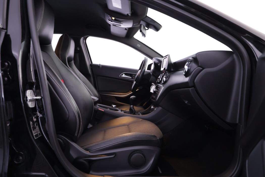 MERCEDES-BENZ A 2013