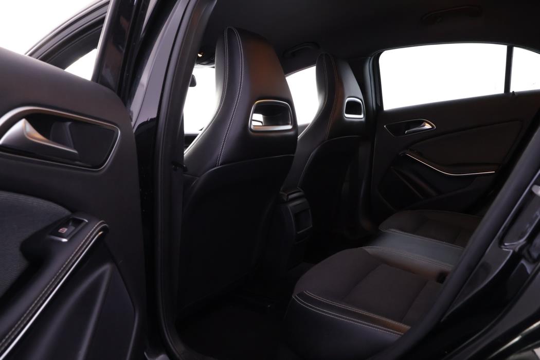 MERCEDES-BENZ A 2013