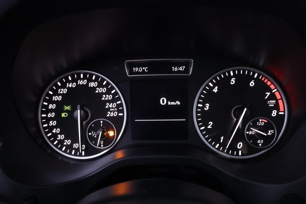 MERCEDES-BENZ A 2013