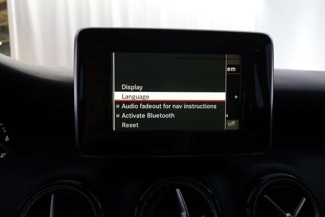 MERCEDES-BENZ A 2013