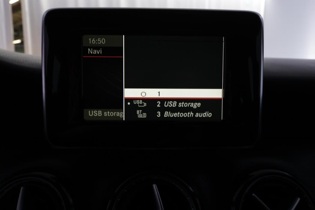 MERCEDES-BENZ A 2013