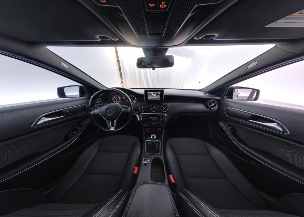MERCEDES-BENZ A 2013
