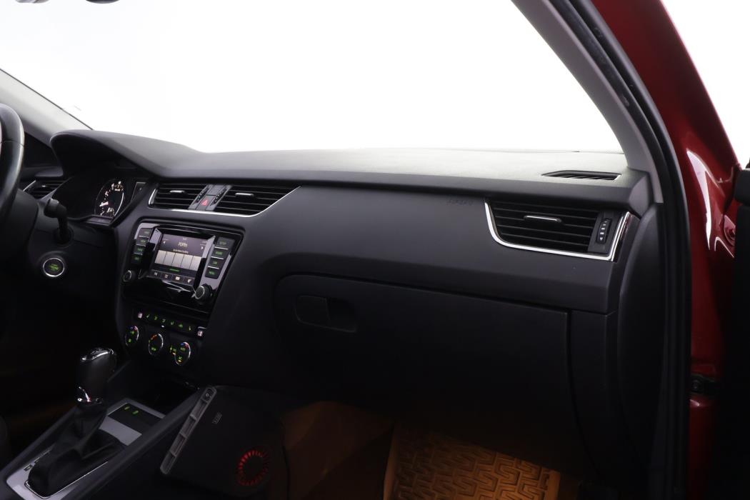 SKODA Octavia 2014