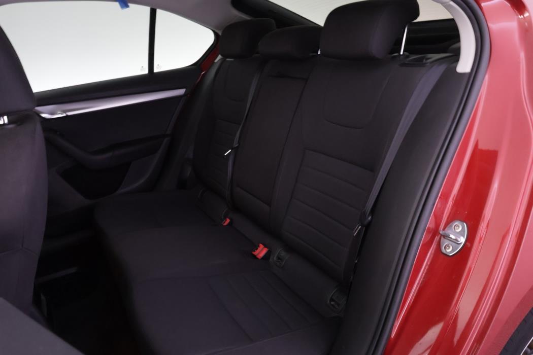 SKODA Octavia 2014