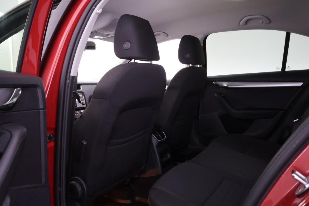 SKODA Octavia 2014