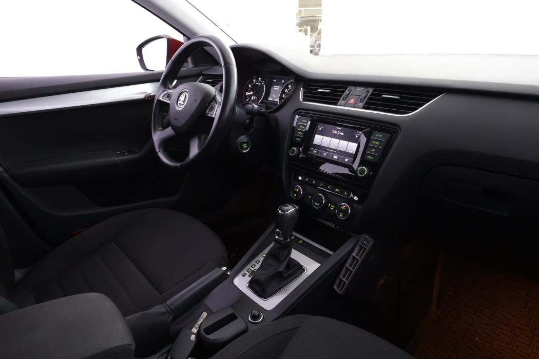 SKODA Octavia 2014