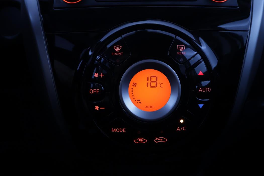 NISSAN Note 2016