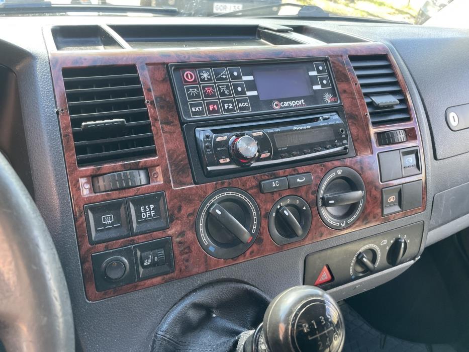 VOLKSWAGEN Transporter 2008