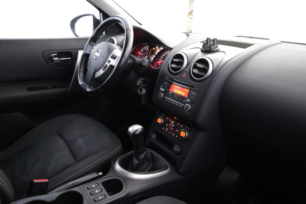 NISSAN Qashqai 2011