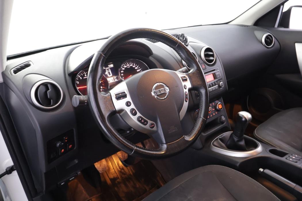 NISSAN Qashqai 2011