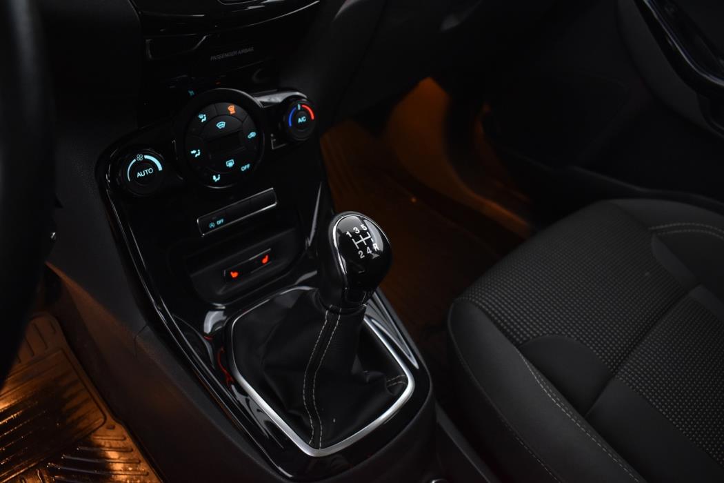 FORD Fiesta 2016
