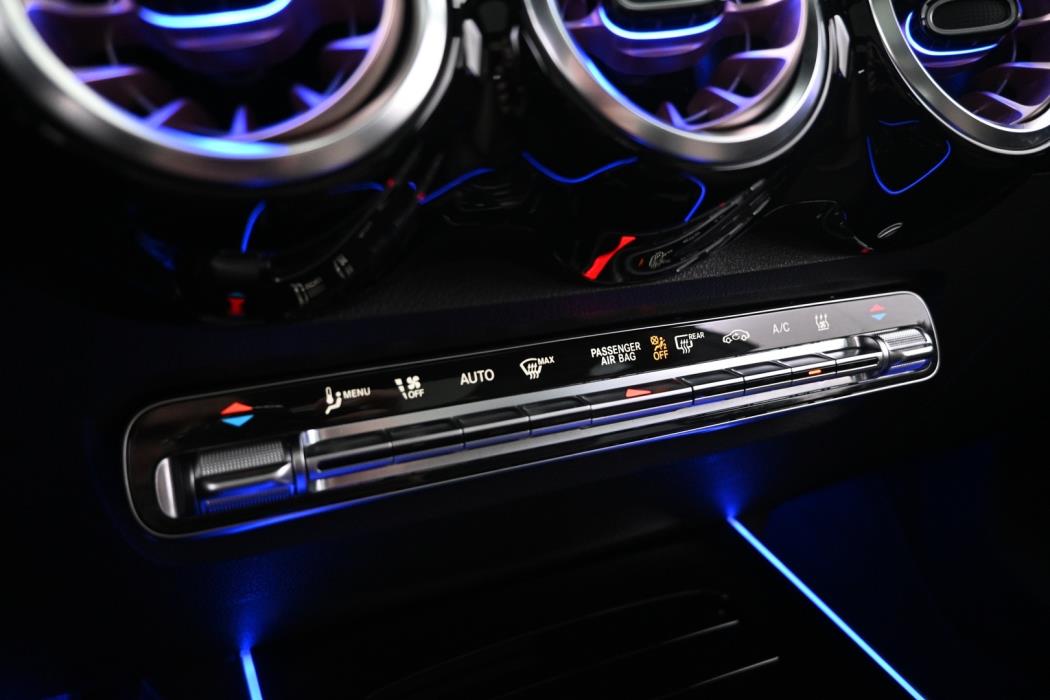 MERCEDES-BENZ EQB 2022