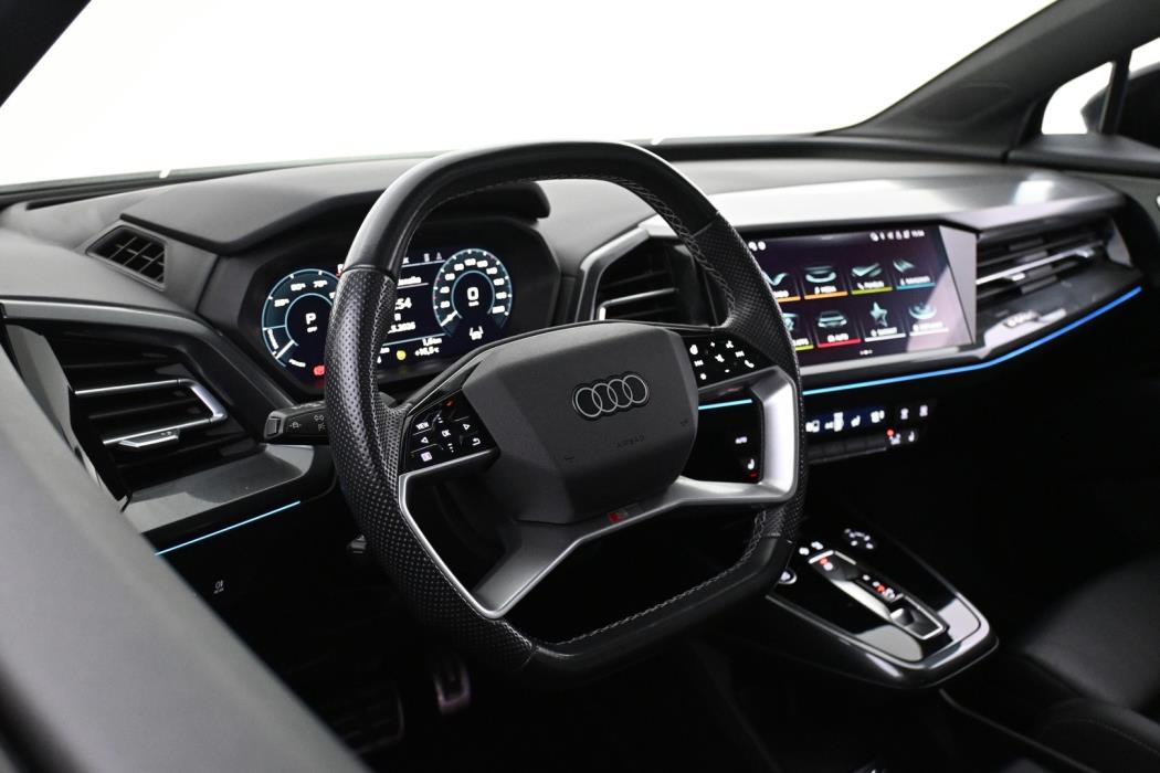 AUDI Q4 e-tron 2024