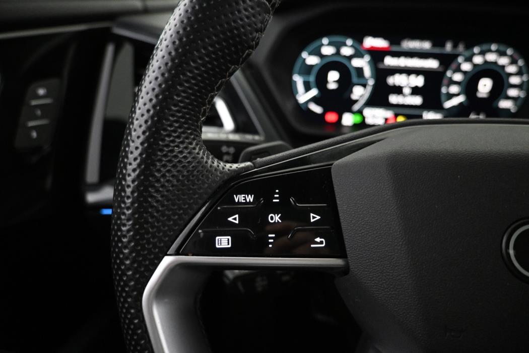 AUDI Q4 e-tron 2024