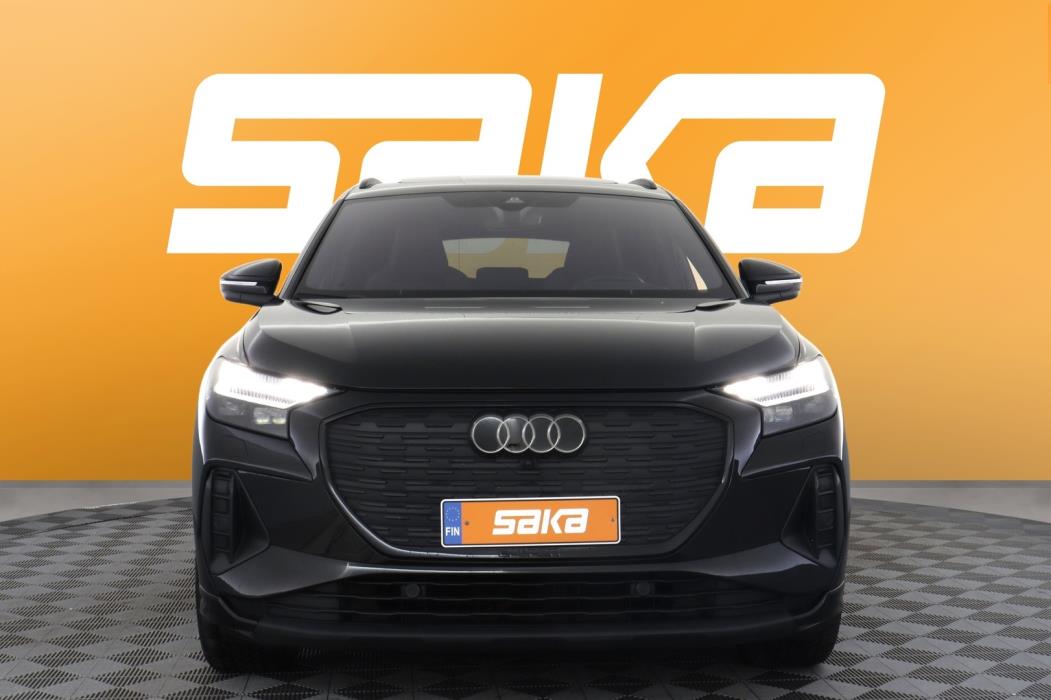 AUDI Q4 e-tron 2024