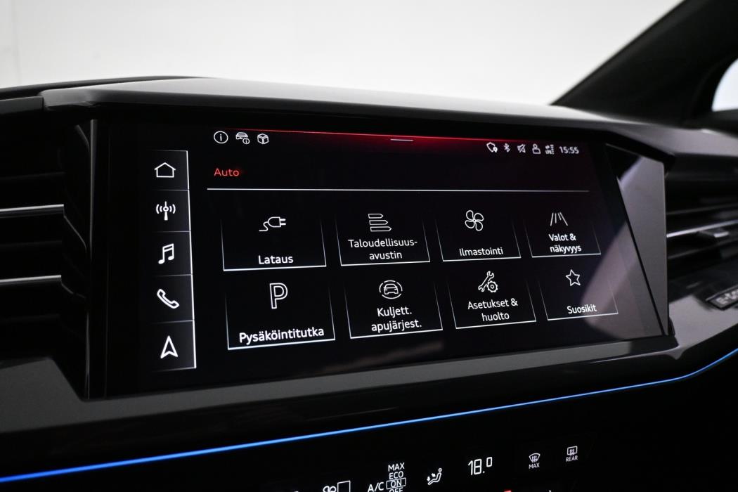 AUDI Q4 e-tron 2024