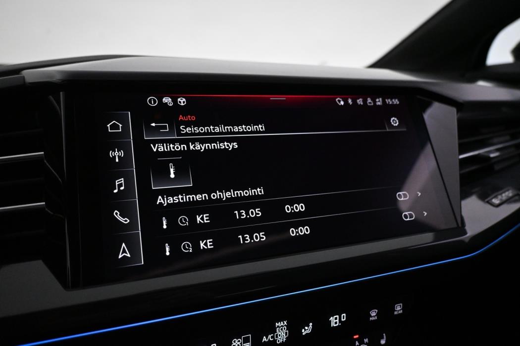 AUDI Q4 e-tron 2024
