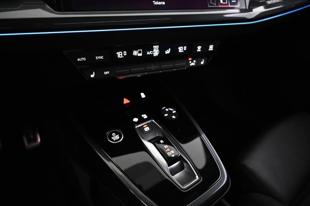AUDI Q4 e-tron 2024