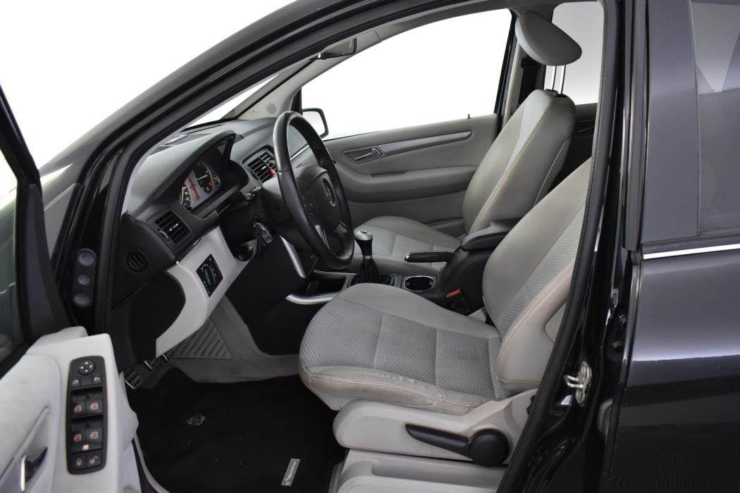 MERCEDES-BENZ B 2009