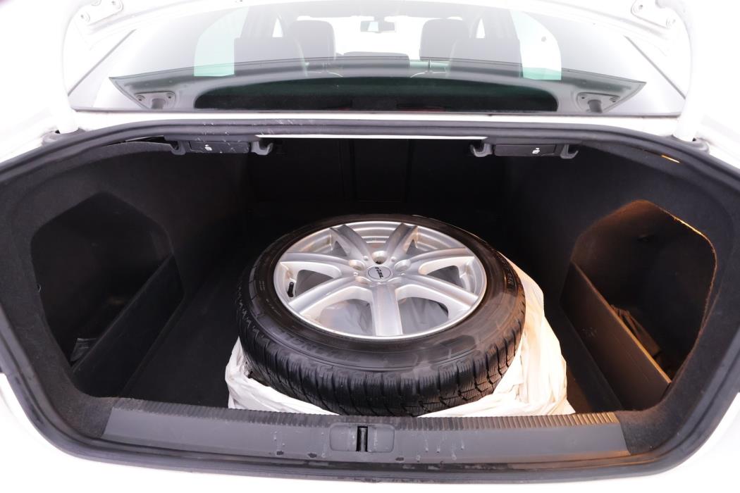 VOLKSWAGEN Passat 2013