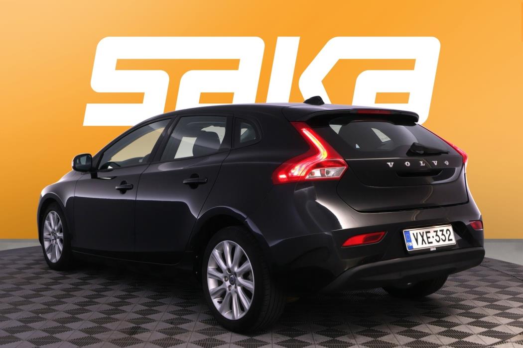 VOLVO V40 2014