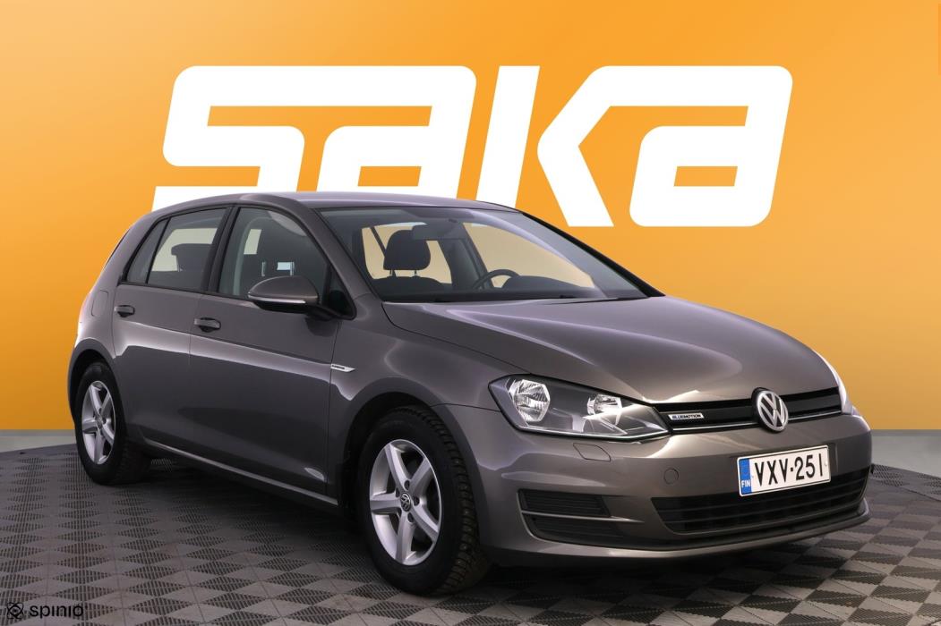VOLKSWAGEN Golf 2016