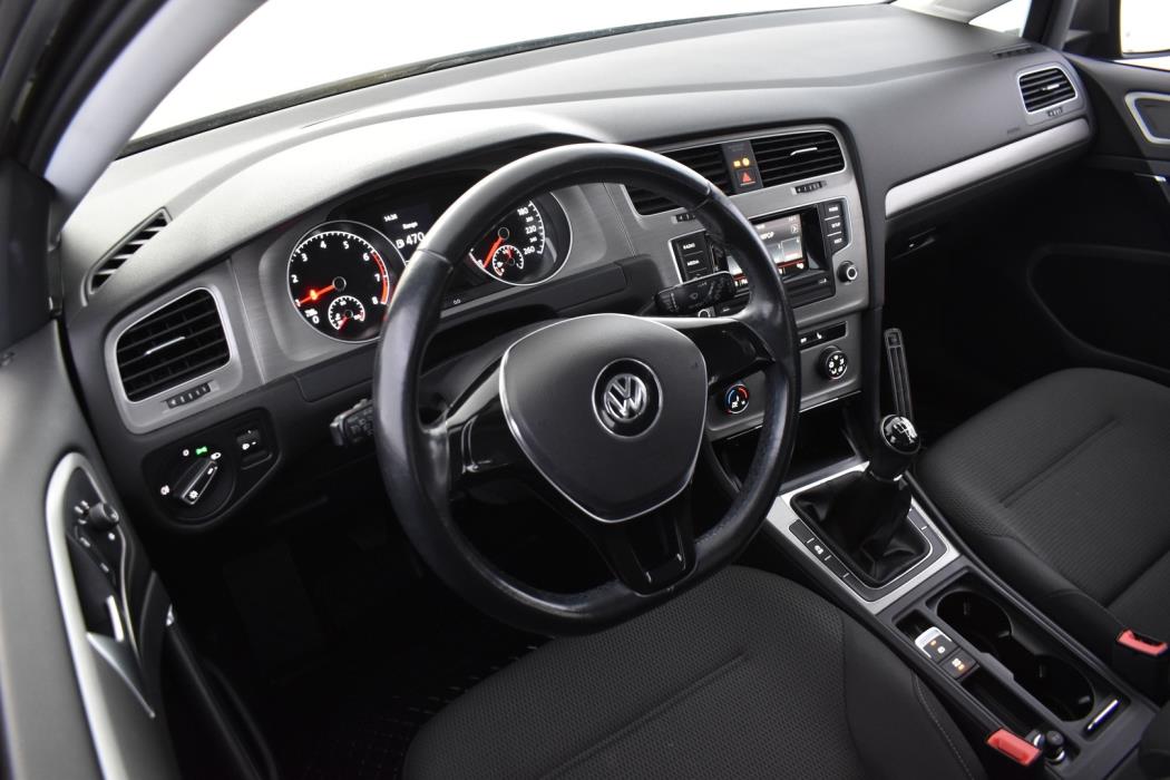 VOLKSWAGEN Golf 2016