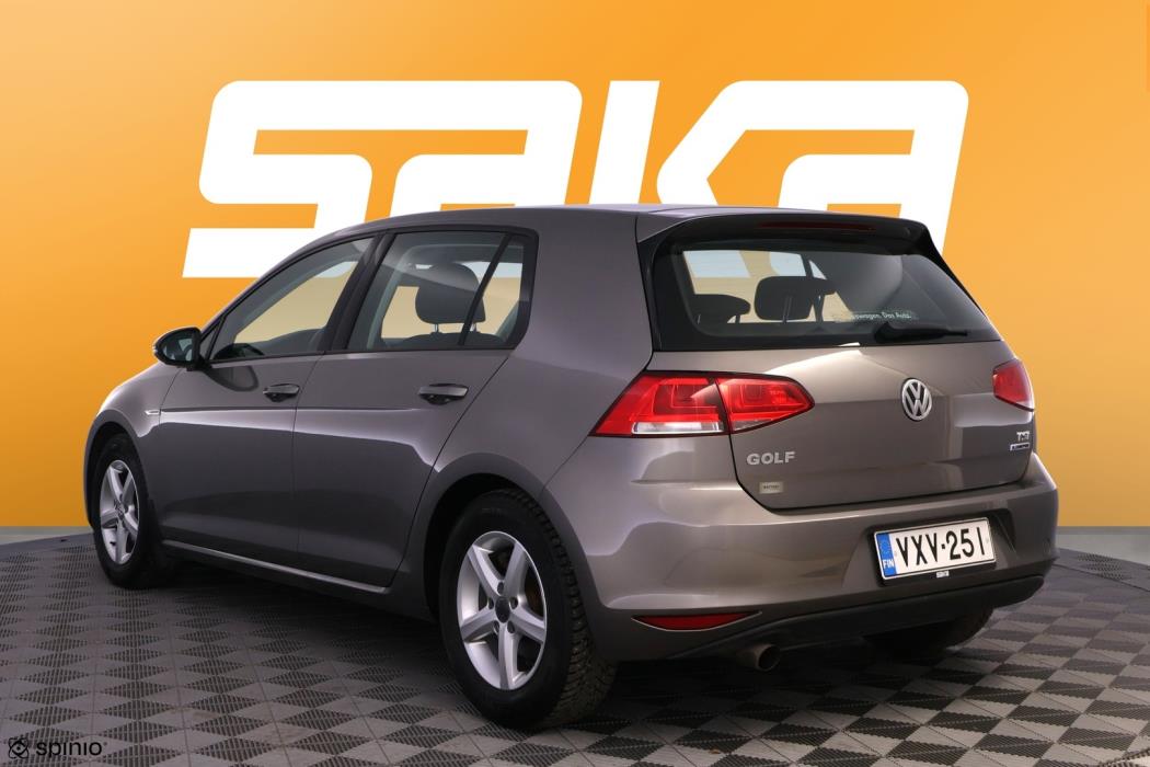 VOLKSWAGEN Golf 2016