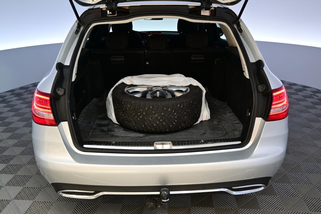 MERCEDES-BENZ C 2016