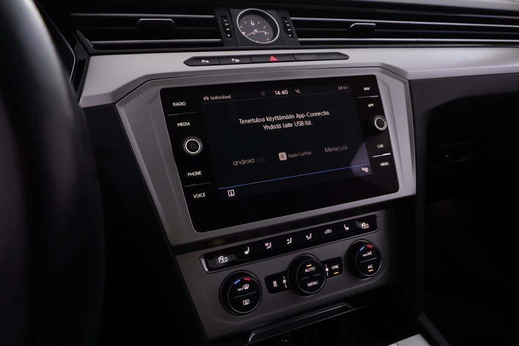 VOLKSWAGEN Passat 2018