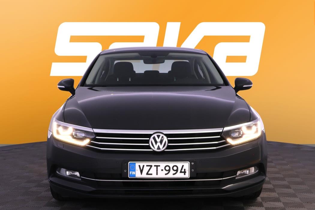 VOLKSWAGEN Passat 2018