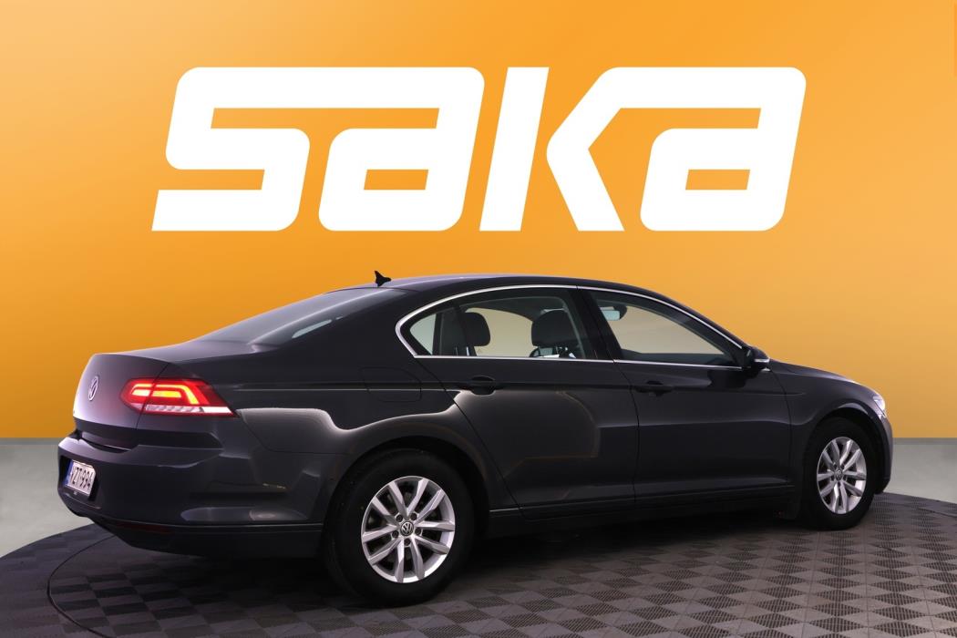 VOLKSWAGEN Passat 2018