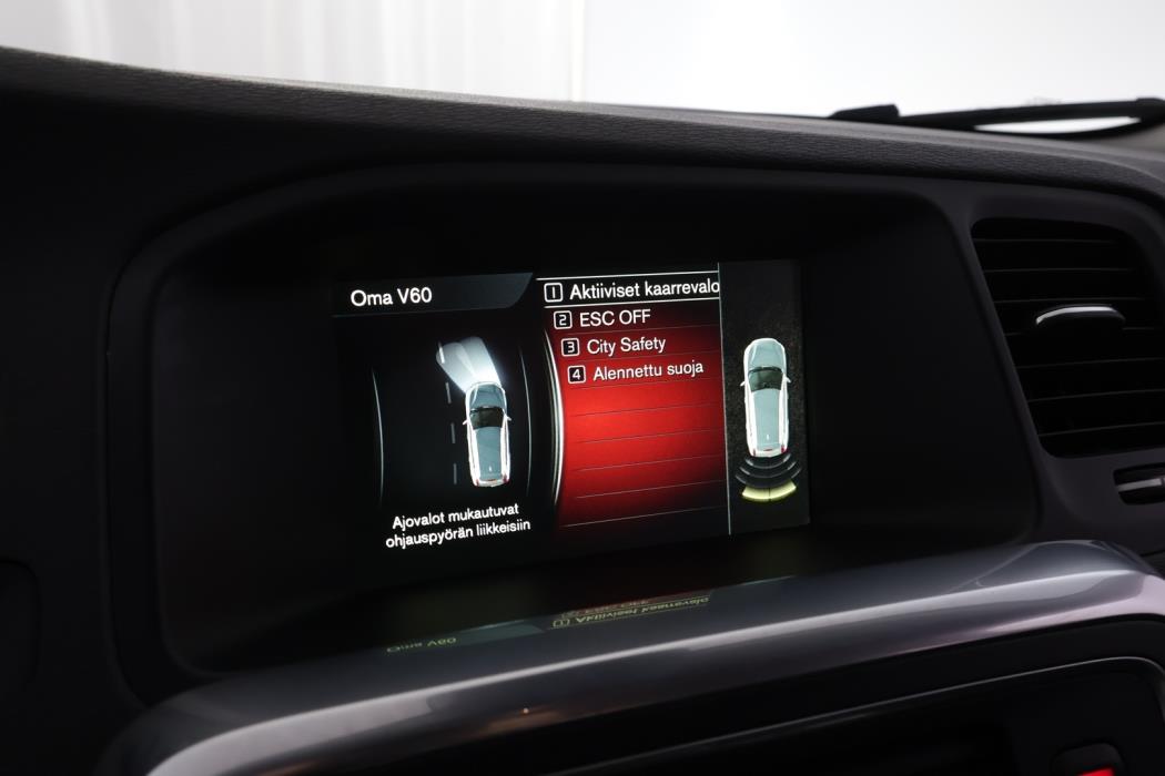 VOLVO V60 2015