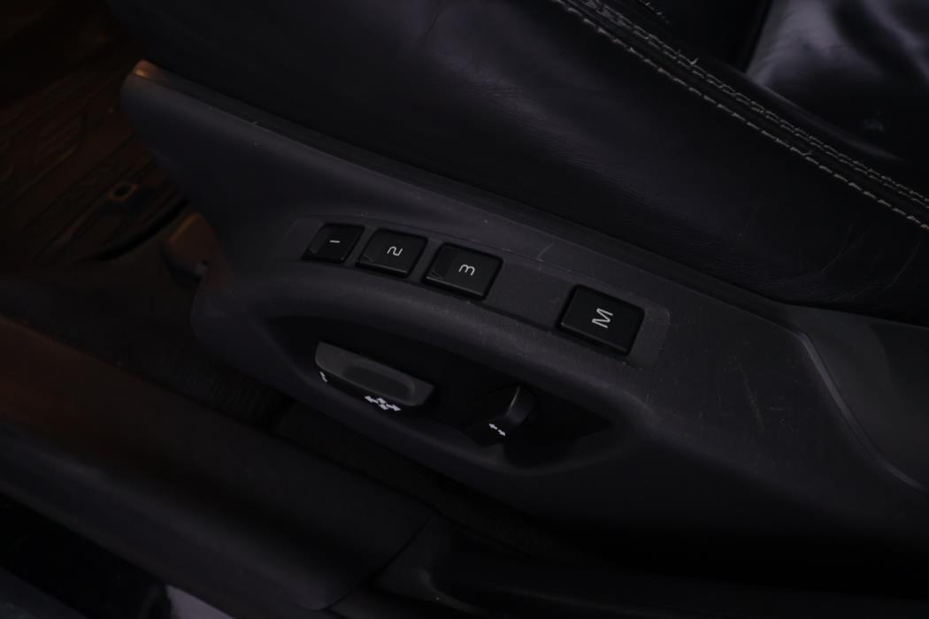 VOLVO V60 2015
