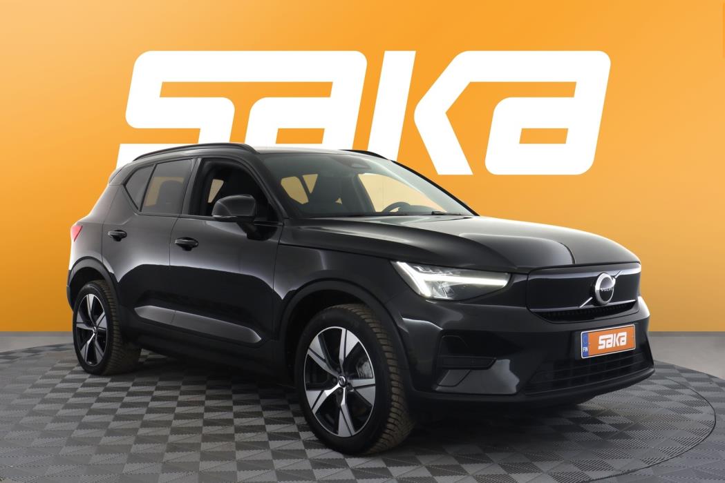 VOLVO XC40 2023